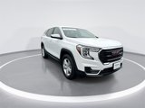 Used 2022 GMC Terrain SLE image 2