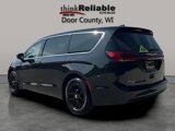 Used 2023 Chrysler Pacifica Touring-L image 4