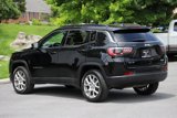 Used 2022 Jeep Compass Latitude image 3
