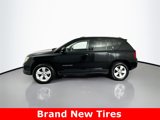 Used 2017 Jeep Compass Latitude image 2