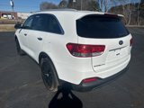 Used 2017 Kia Sorento LX image 3