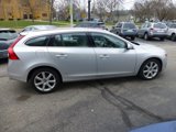 Used 2016 Volvo V60 T5 Platinum w/ Climate Package image 3
