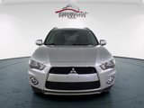 Used 2012 Mitsubishi Outlander SE image 2