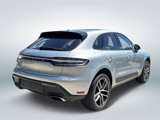 Certified 2024 Porsche Macan image 3