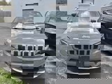 Used 2019 Jeep Cherokee Limited image 3