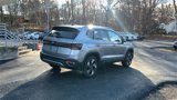 New 2025 Volkswagen Taos SE image 5