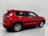 New 2025 Mitsubishi Outlander ES image 2