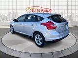 Used 2013 Ford Focus SE w/ SE Winter Pkg image 5