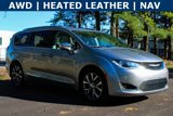 Used 2020 Chrysler Pacifica Limited image 2
