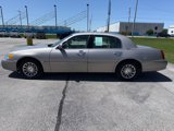 Used 2000 Lincoln Town Car Signature image 2