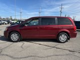 Used 2018 Dodge Grand Caravan SE image 4