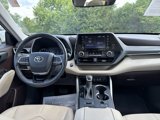 Used 2020 Toyota Highlander XLE image 4