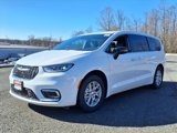 New 2025 Chrysler Pacifica Select image 5