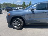 Used 2019 Jeep Grand Cherokee Limited image 3