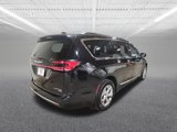 Used 2023 Chrysler Pacifica Limited w/ Uconnect Theater Family Group image 6