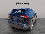 Used 2021 Toyota RAV4 LE image 5