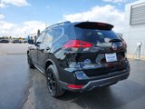 Used 2017 Nissan Rogue SV image 3