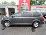 Used 2020 Dodge Grand Caravan SXT image 2