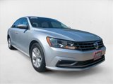 Used 2018 Volkswagen Passat 2.0T S image 3