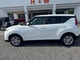 Used 2020 Kia Soul LX image 2