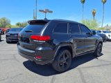 Used 2019 Jeep Grand Cherokee Laredo image 4