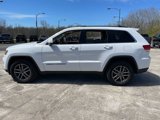 Used 2020 Jeep Grand Cherokee Laredo w/ Security & Convenience Group image 4