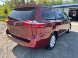 Used 2016 Toyota Sienna XLE image 5