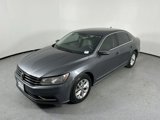 Used 2017 Volkswagen Passat 1.8T S image 2