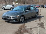 New 2025 Hyundai Elantra SEL image 2
