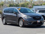 Certified 2022 Chrysler Pacifica Touring-L image 3