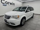 Used 2014 Chrysler Town & Country Touring-L w/ Driver Convenience Group image 3
