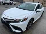 Used 2022 Toyota Camry SE image 3