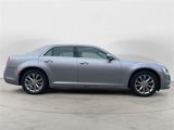 Used 2016 Chrysler 300 C image 2