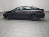 Used 2021 Hyundai Elantra SEL image 3