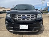 Used 2017 Ford Explorer XLT w/ Equipment Group 202A image 2