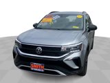 Used 2022 Volkswagen Taos S image 2