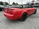 Used 2008 Ford Mustang Convertible image 3