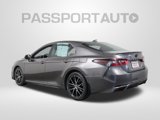Used 2022 Toyota Camry SE image 3