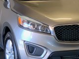 Used 2017 Kia Sorento LX image 2