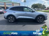 Used 2022 Ford Escape SE w/ SE Sport Appearance Package image 3
