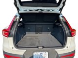 Certified 2025 Volvo XC40 B5 Plus image 5