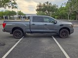 Used 2019 Nissan Titan SV w/ Midnight Edition image 3