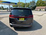 Used 2021 Chrysler Pacifica Touring image 4