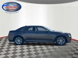 Used 2018 Chrysler 300 Touring L image 3