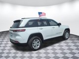 Used 2023 Jeep Grand Cherokee Limited image 3