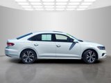 Used 2022 Volkswagen Passat 2.0T SE image 3