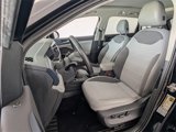 Used 2022 Volkswagen Taos SE w/ Panoramic Sunroof Package image 5
