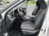 Used 2021 Toyota Highlander LE image 3