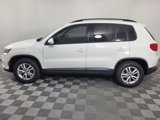Used 2016 Volkswagen Tiguan S image 2