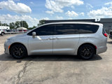 Used 2018 Chrysler Pacifica Touring-L w/ Premium Audio Group image 4